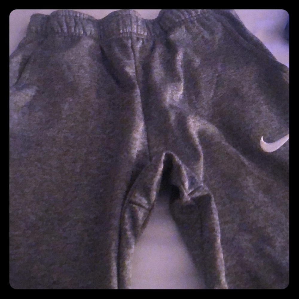 Nike joggin pants
